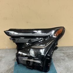 2022 2023 2024 Chevy Bolt EV Left Driver Side Headlight Oem 