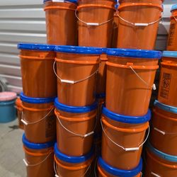 BIG BLOWOUT SALE LAUNDRY DETERGENT!!