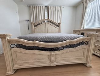 MOVING  SALE – Everything Must Go! 🏡✨