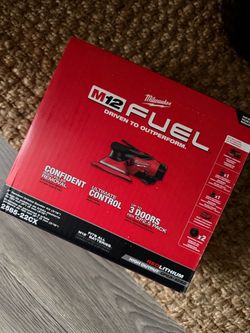 Milwaukee M12 FUEL 12-Volt Li-Ion Brushless Cordless 6 in. Random Orbital Sander Kit (3/16 in) w M12 XC 5.0Ah & CP 2.5Ah Batteries
