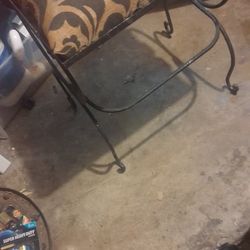 Iorn Vanity Seat