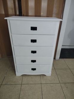 DRESSER WHITE