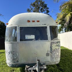1974 Airstream Argosy trailer 22ft–Gutted