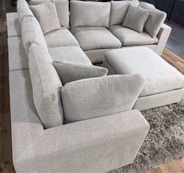 Thomasville Lowell 6-Piece Modular Sectional – Light Gray