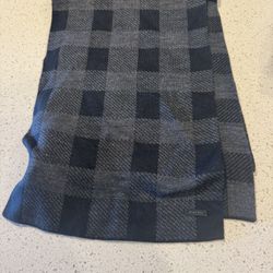 Michael Kors Scarf NWOT 64x11 Black Pattern