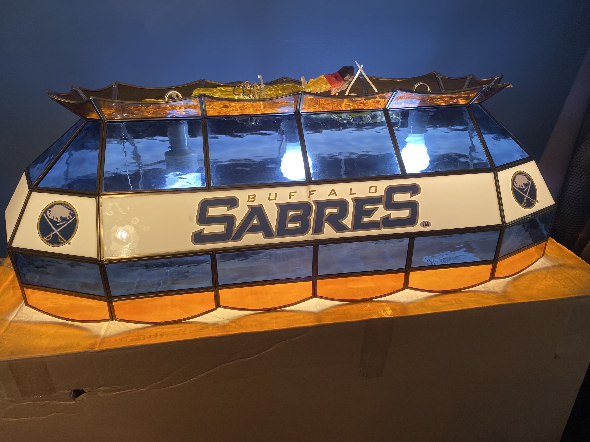 Buffalo Sabres NHL HOCKEY pool Table Light