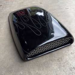 Hood scoop