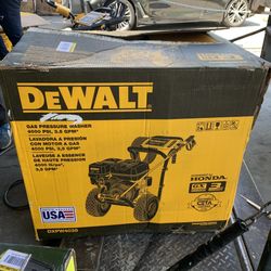 Dewalt gas Pressure Washer 4000 Psi 3.5 GPM