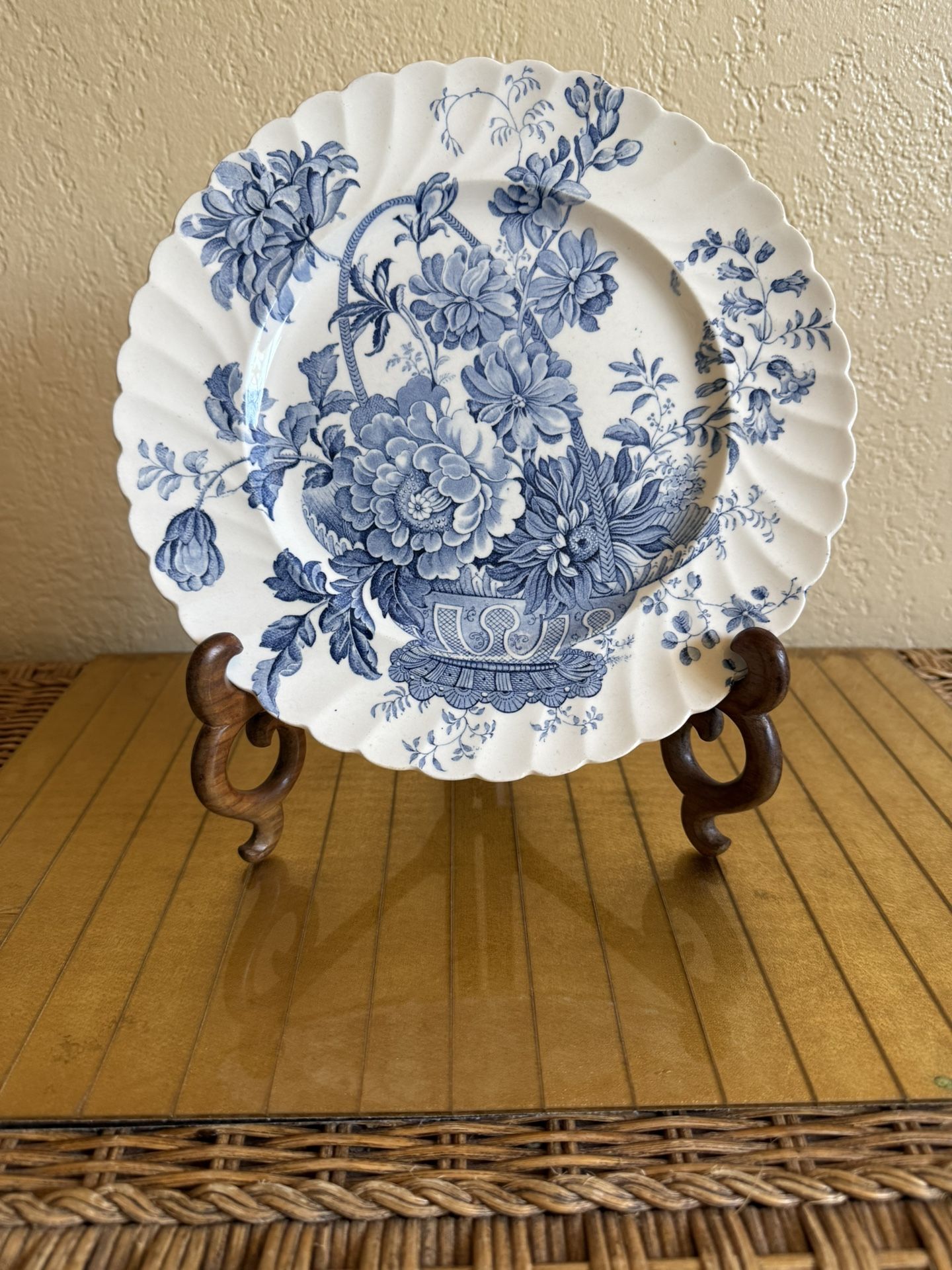 X2 Charlotte For Royal Staffordshire By Clarice Cliff 