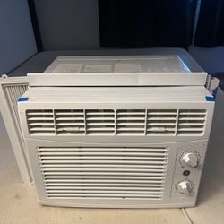Air Conditioner Like New $50
