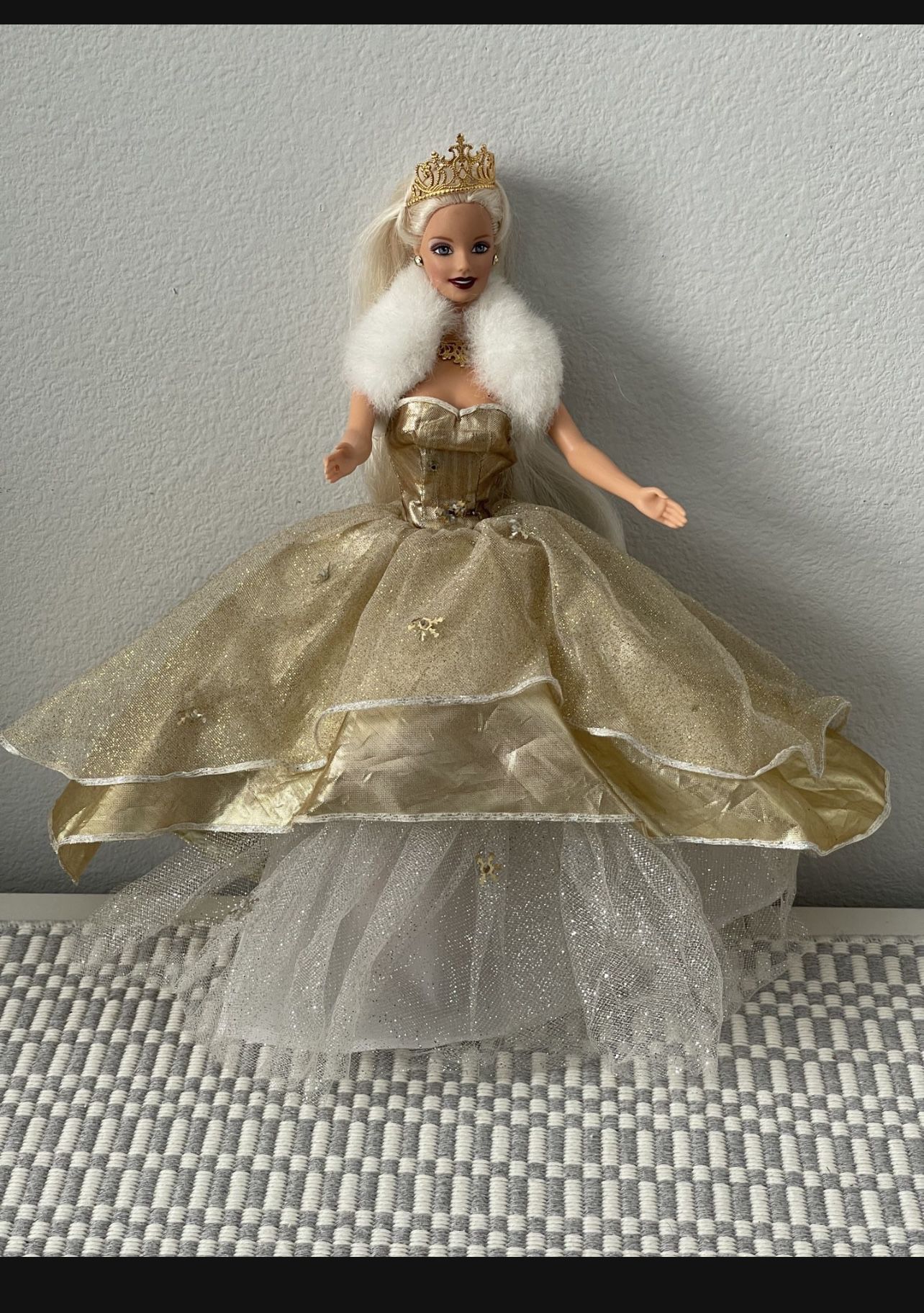 Holiday Celebration Barbie, Collectible Special Edition 2000