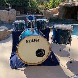 Tama Superstar Classic Maple Drum Kit (Sapphire Gloss Lacebark-Pine Finish)