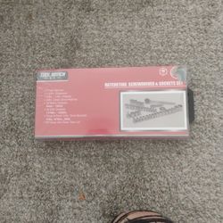 Tool Bench Platinum 40 Piece Ratcheting Screwdriver & Socket Set BRAND NEW SEALED