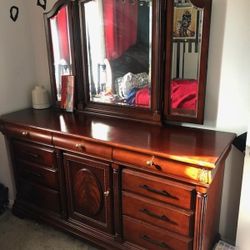 Cherry Oak Wood King Bedroom Set