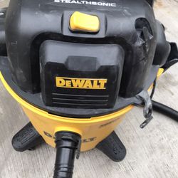DeWalt 16GL Stealth Wet&Dry Vacuum $150