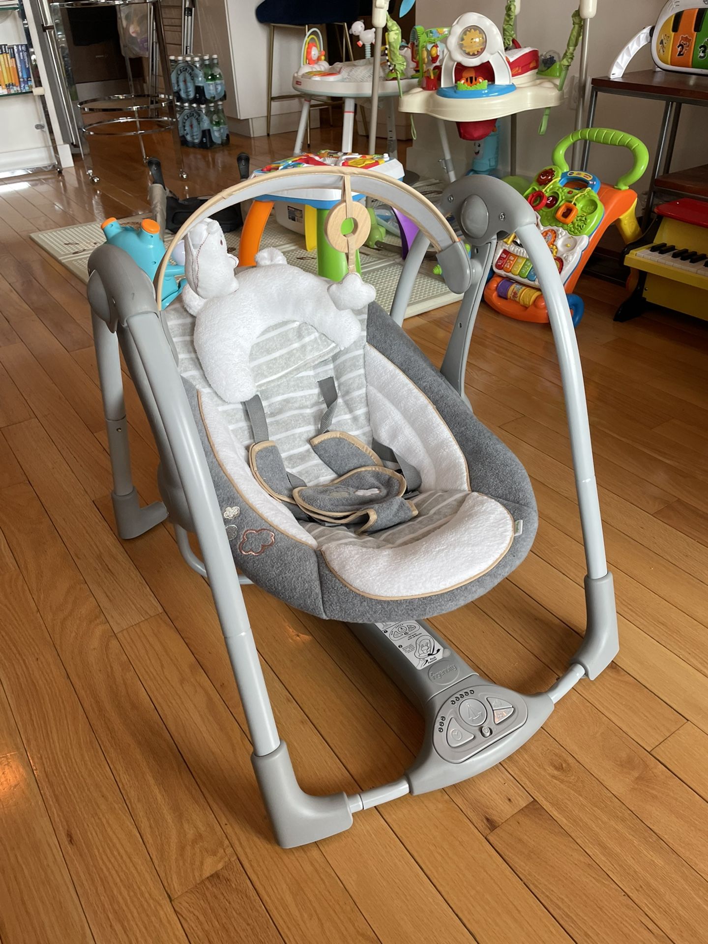 Baby Rocking Swing (Ingenuity)