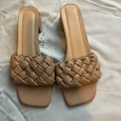 Small heel, sandal. Beige pink 7.5