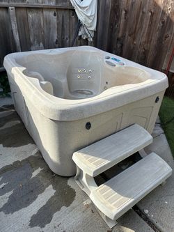 Hot tub / jacuzzi