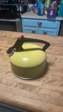 Vintage Mirro brand yellow metal teapot