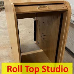 Music Studio Equipment Rack with Locking Roll Top Door