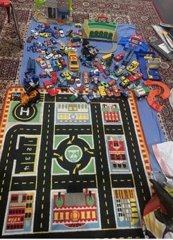 100 Pieces Cars With Lots Of Accessories