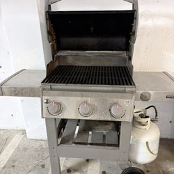 3-Burner Gas Grill (Propane)