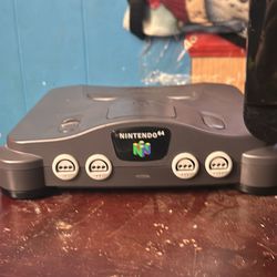 Nintendo 64 4 Games 3 Controllers