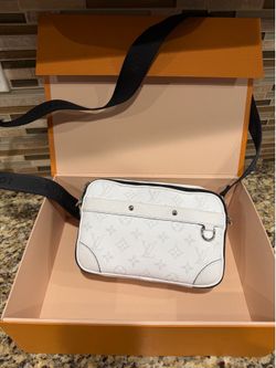 Louis Vuitton alpha messenger cross body bag