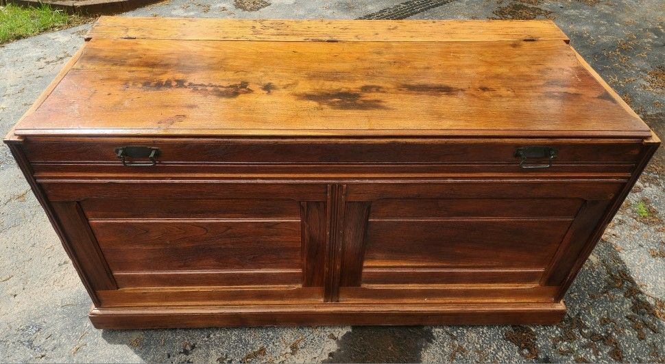 Antique Storage/Blanket Chest