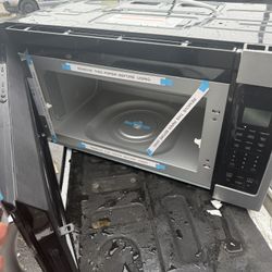 1.9 cu. ft. Over the Range Microwave in Fingerprint Resistant Stainless Steel with Sensor Cooking 15.0k