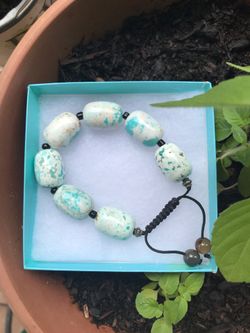 Howlite bracelet
