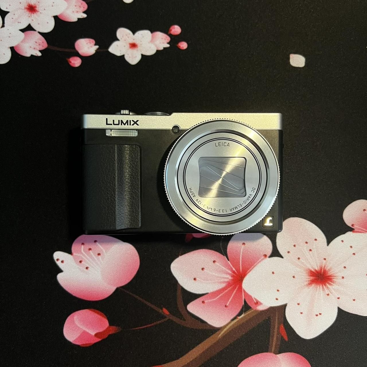 Canon Black and Silver Cameras-and-accessories(10)34