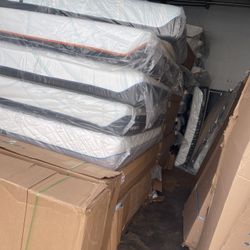 King Queen Size Tempurpedic ProAdapt,  ProBreeze,  LuxeBreeze Mattress  Pro Breeze /Luxe Adapt /Pro Adapt /Adapt /cloud /Tempur pedic contour Supreme 