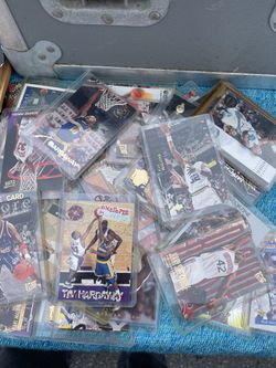Lot Of 400 Vintage Baseball Basketball And Foot All Cards From 