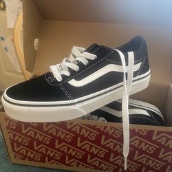 (Suede/Canvas)Black/White Vans Size 3.0 Boys 
