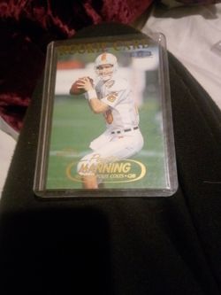 PEYTON MANNING  ROOKIE FLEER.  1998