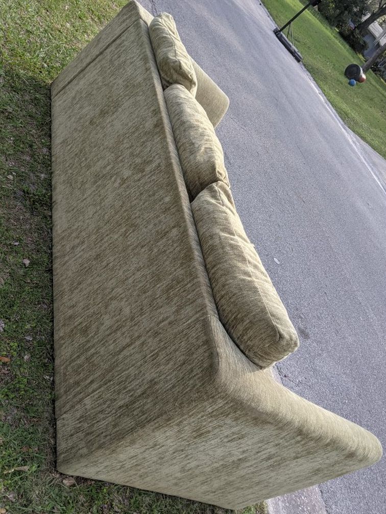 Free Couch Curb Alert