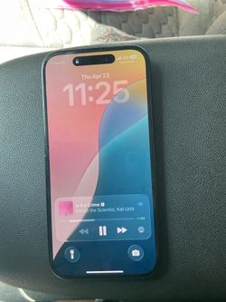iPhone 15 128GB