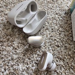 Bose Quiet Comfort Ultra Earbuds Excellent Condition