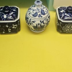 New! Set Of 3 Covered Jars