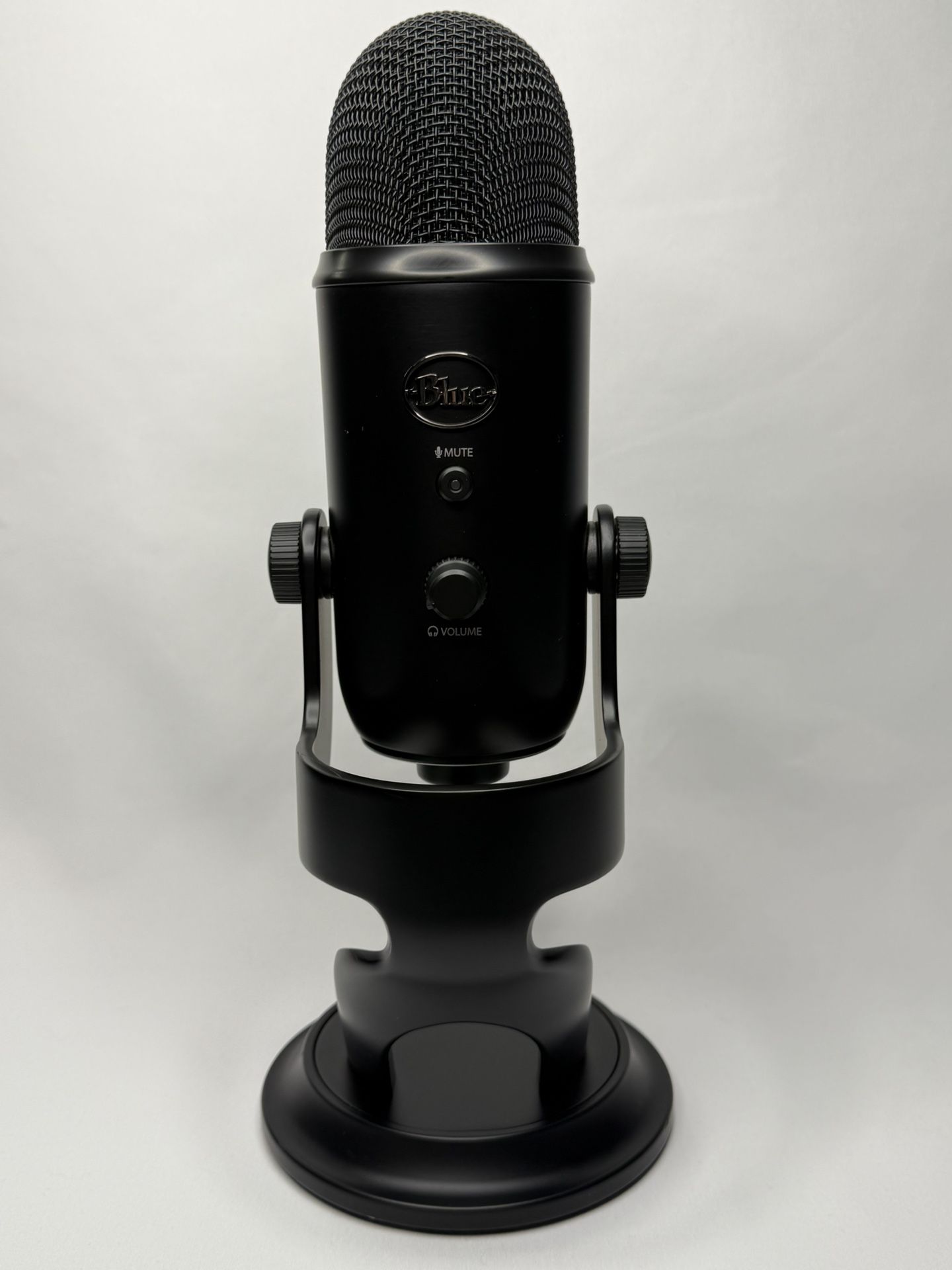 Blue Yeti USB Microphone – Blackout Edition – Fully Tested, Cleaned And Working!