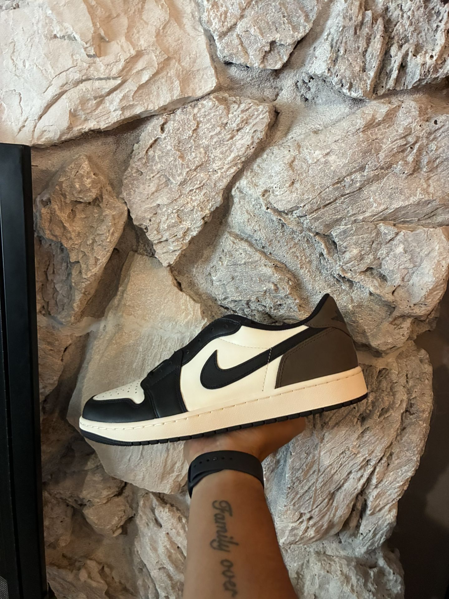 Jordan 1 Low Mocha Sz 12