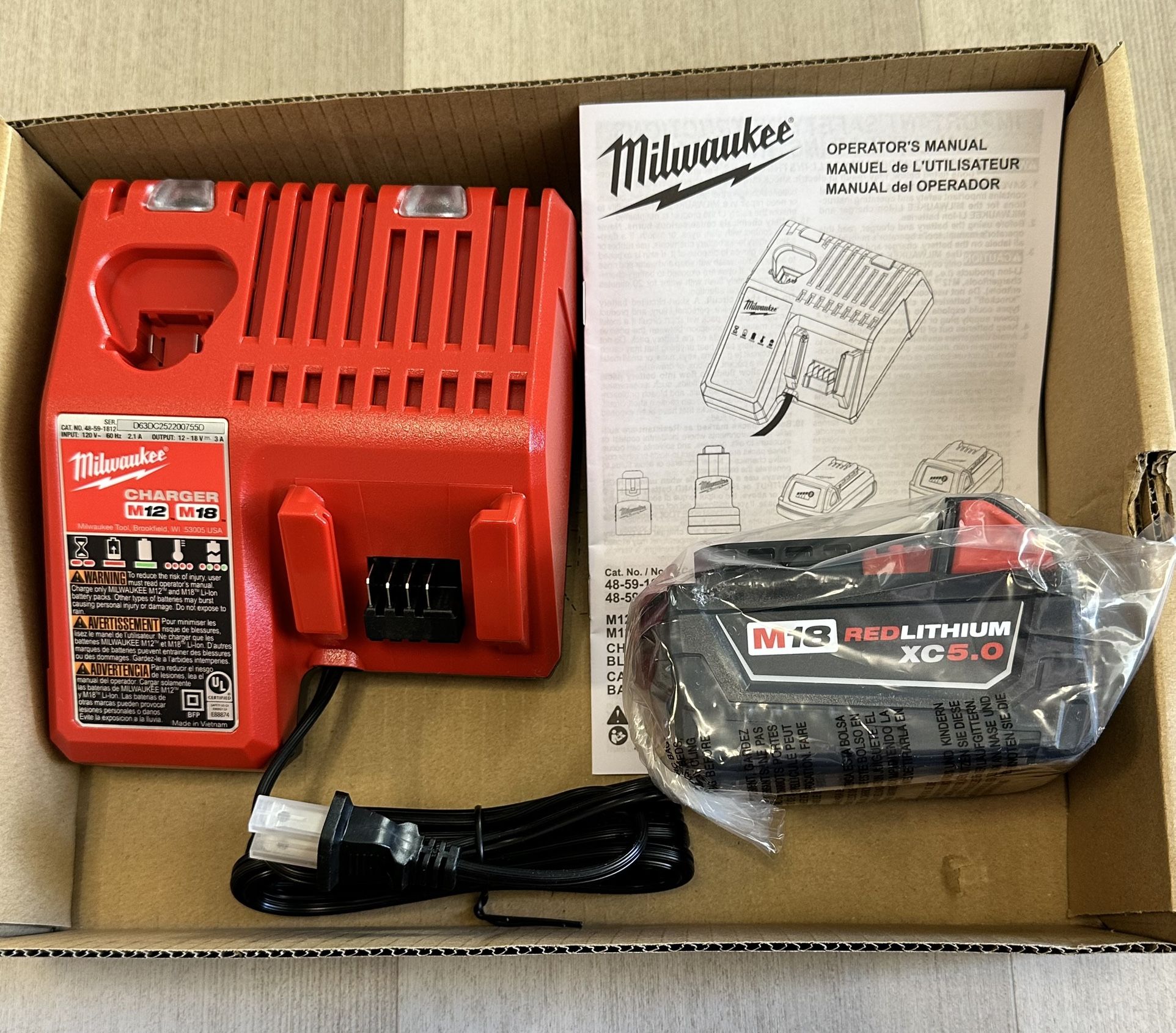 Milwaukee M18 Battery 5.0 Ah and Charger M18 / M12
