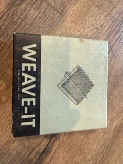 Vintage WEAVE IT 4.5 Inch Square Loom in Original Box With Papers.