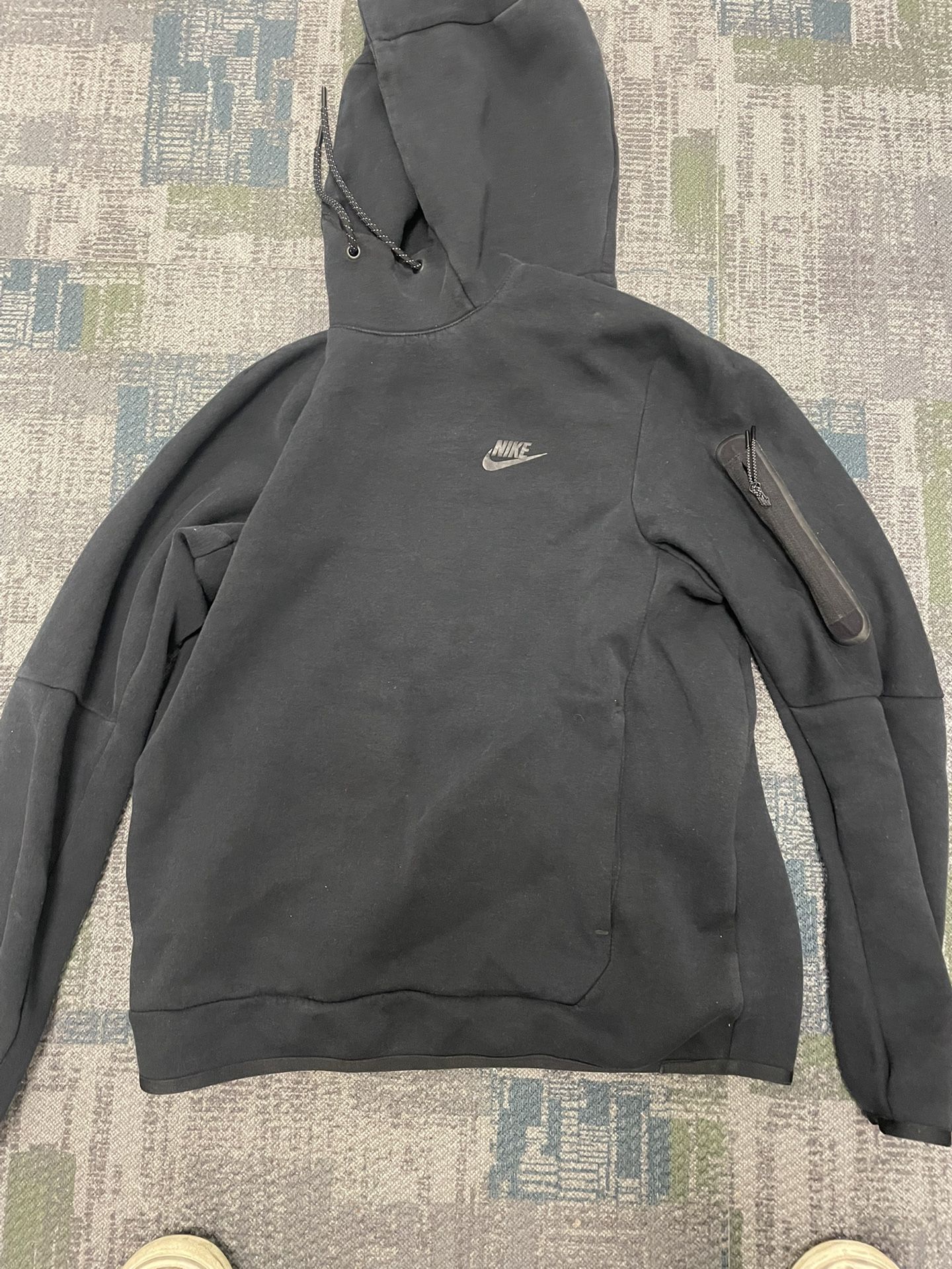 Nike Tech Sweatshirt