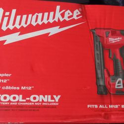 Milwaukee M12 Cable Stapler
