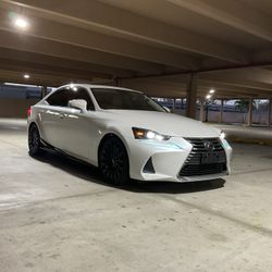 2018 Lexus IS 300