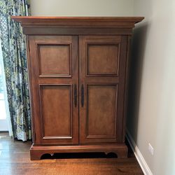 Ethan Allen Armoire - Tv Cabinet Or Bar Cabinet