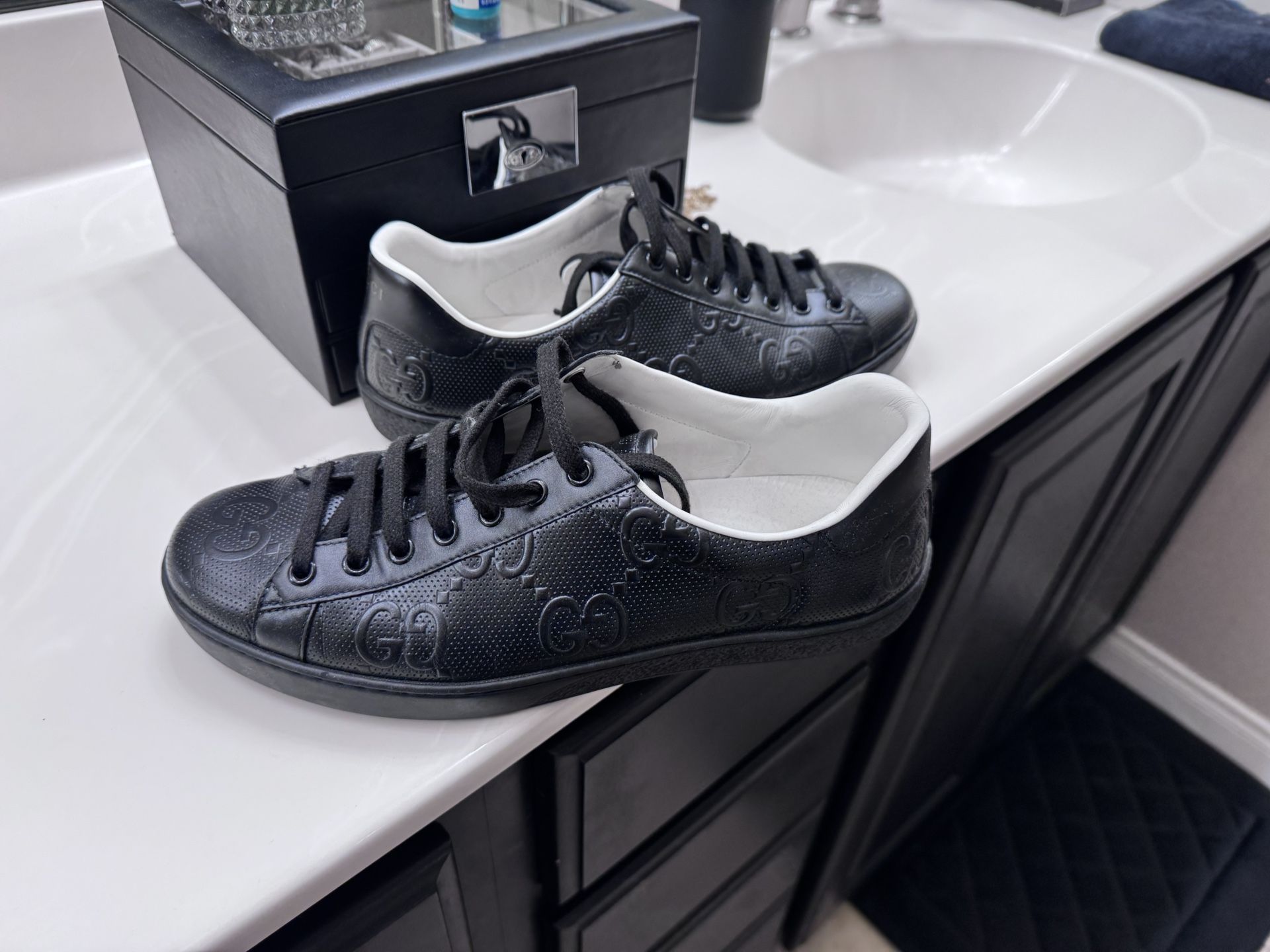 Black Gucci Size 9