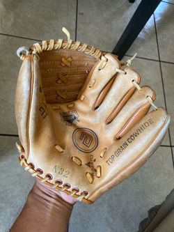 Vintage Nesco all star glove small